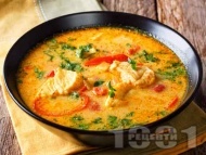 Рибена супа / чорба от бяла риба хек или мерлуза с червена къри паста, яйца и кокосова сметана